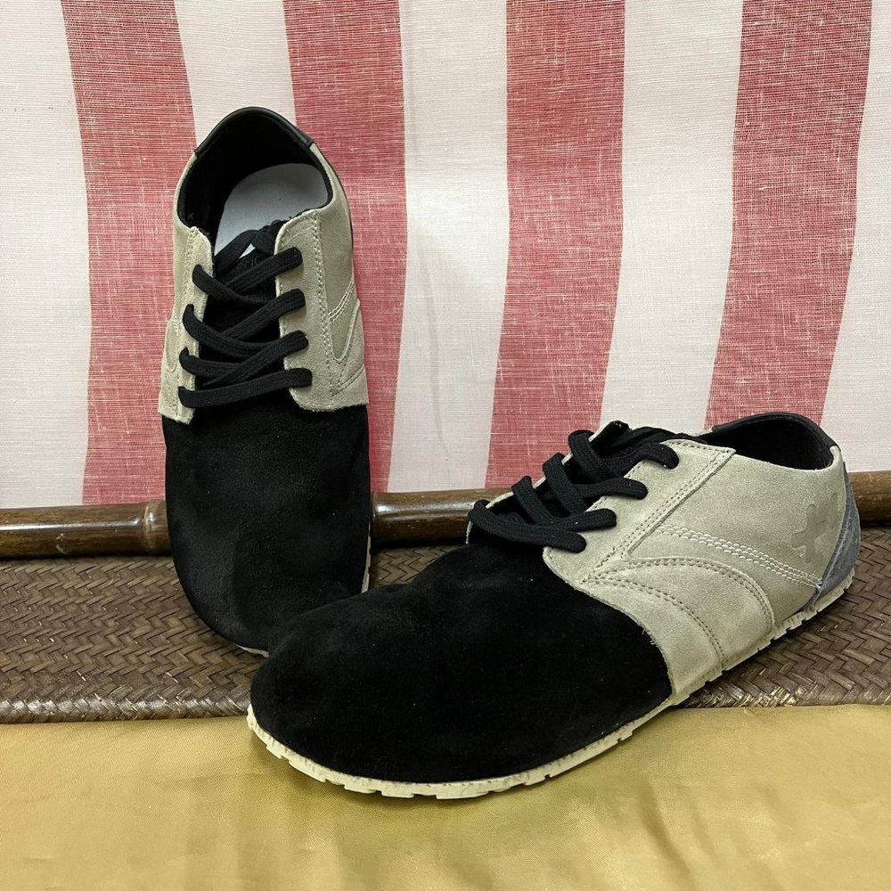 NWB OTZ 1pc unisex shoes